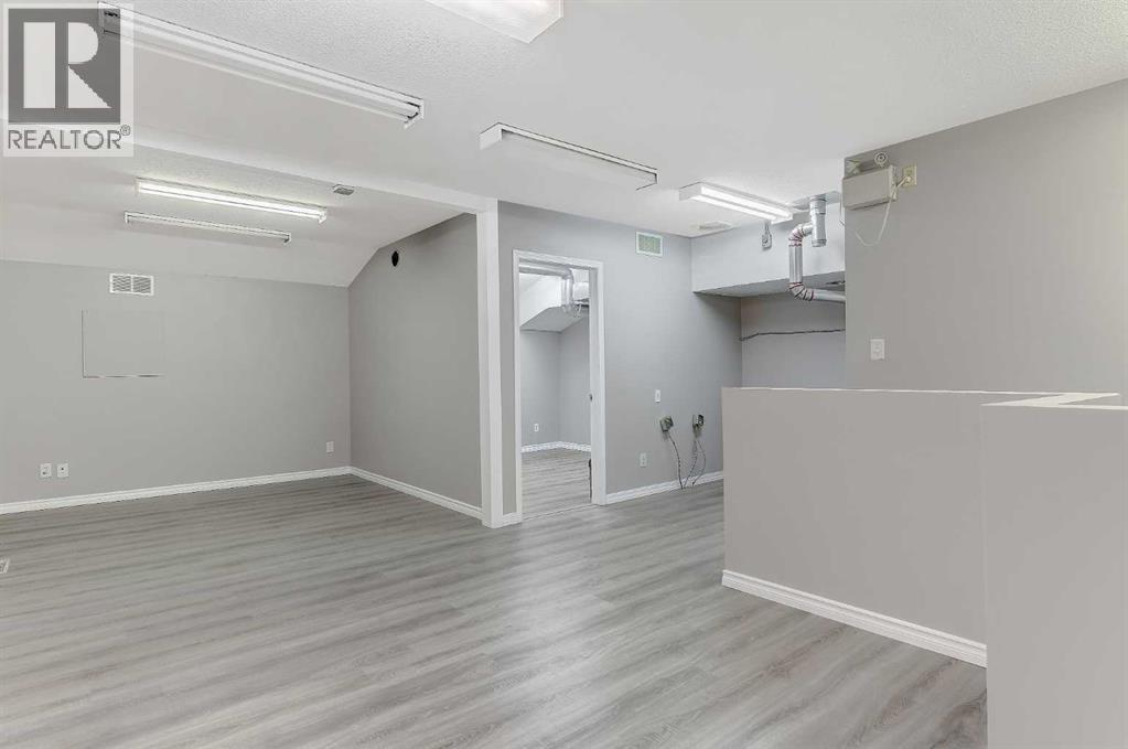 9802 97 Avenue Property Photo 13