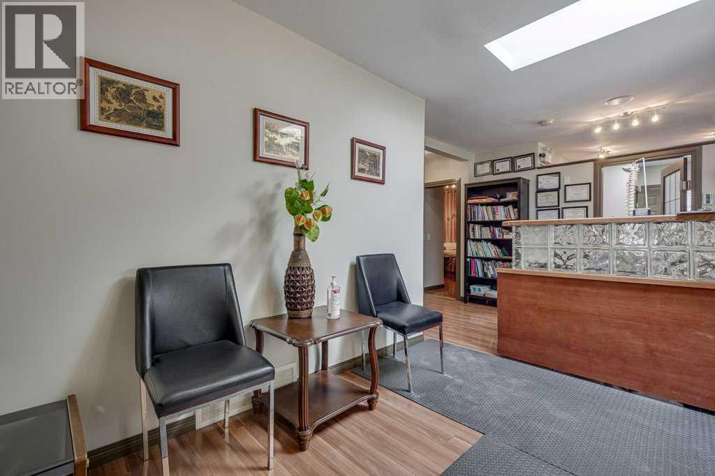 4606 48 Avenue Property Photo 7