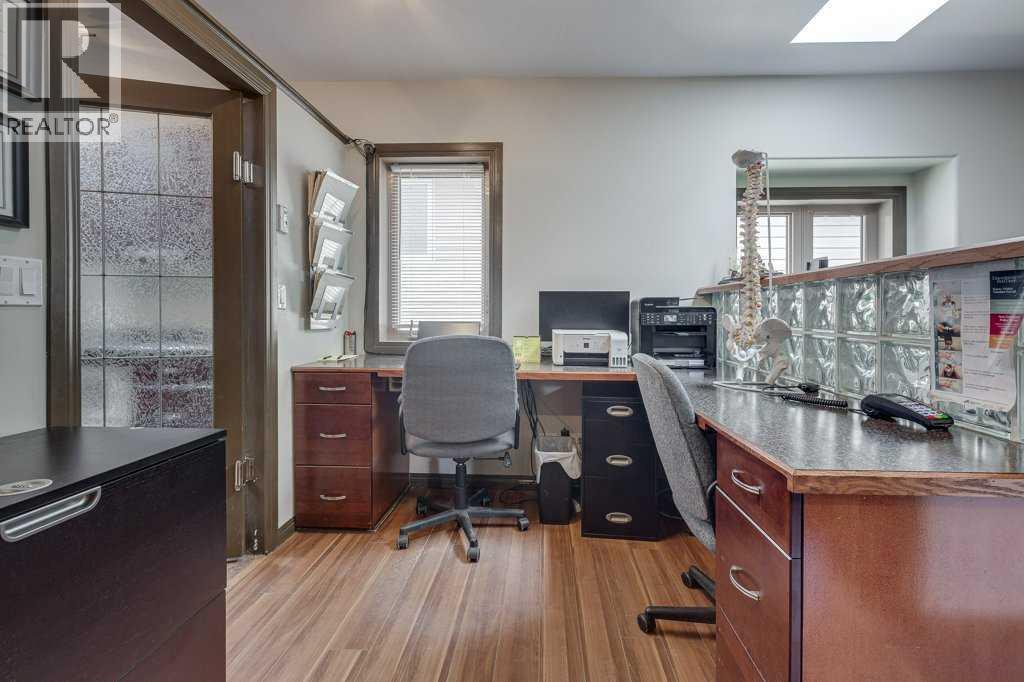 4606 48 Avenue Property Photo 9