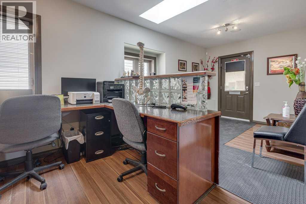 4606 48 Avenue Property Photo 10