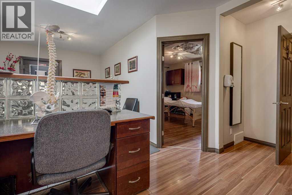 4606 48 Avenue Property Photo 11