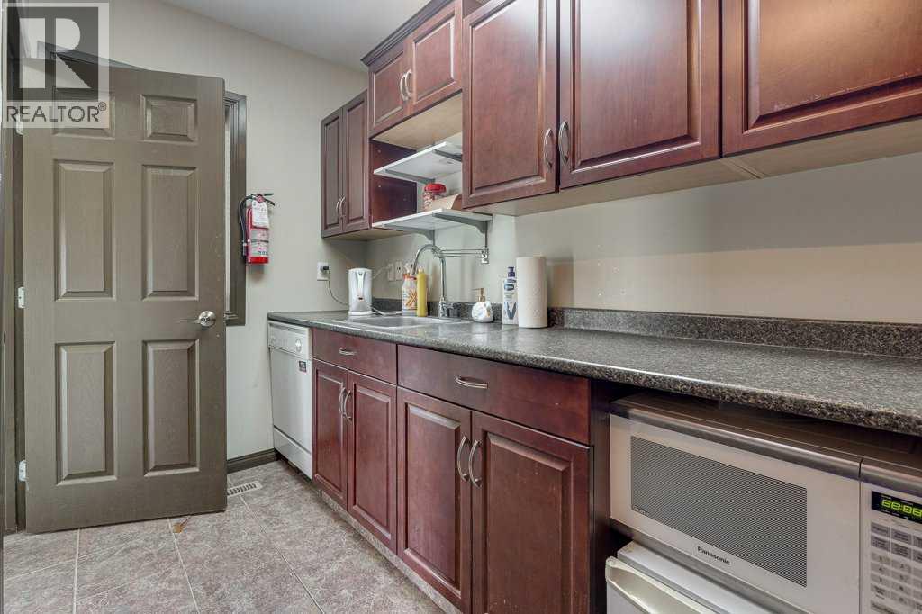 4606 48 Avenue Property Photo 22