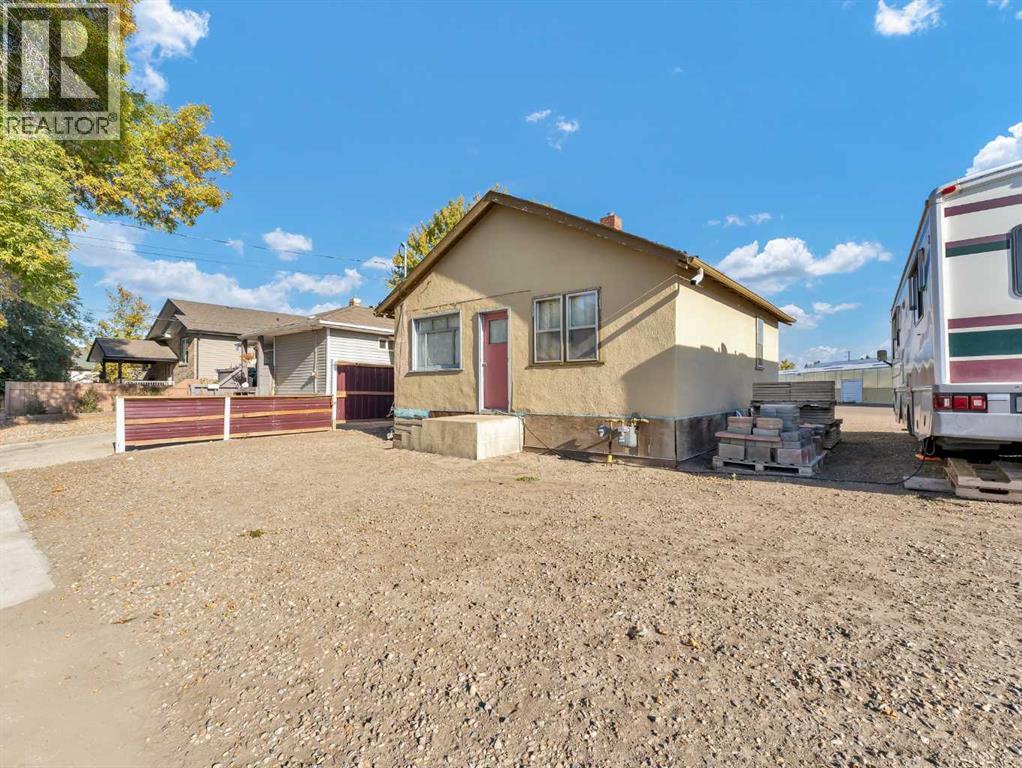 640 Pottery Street Se Property Photo 3