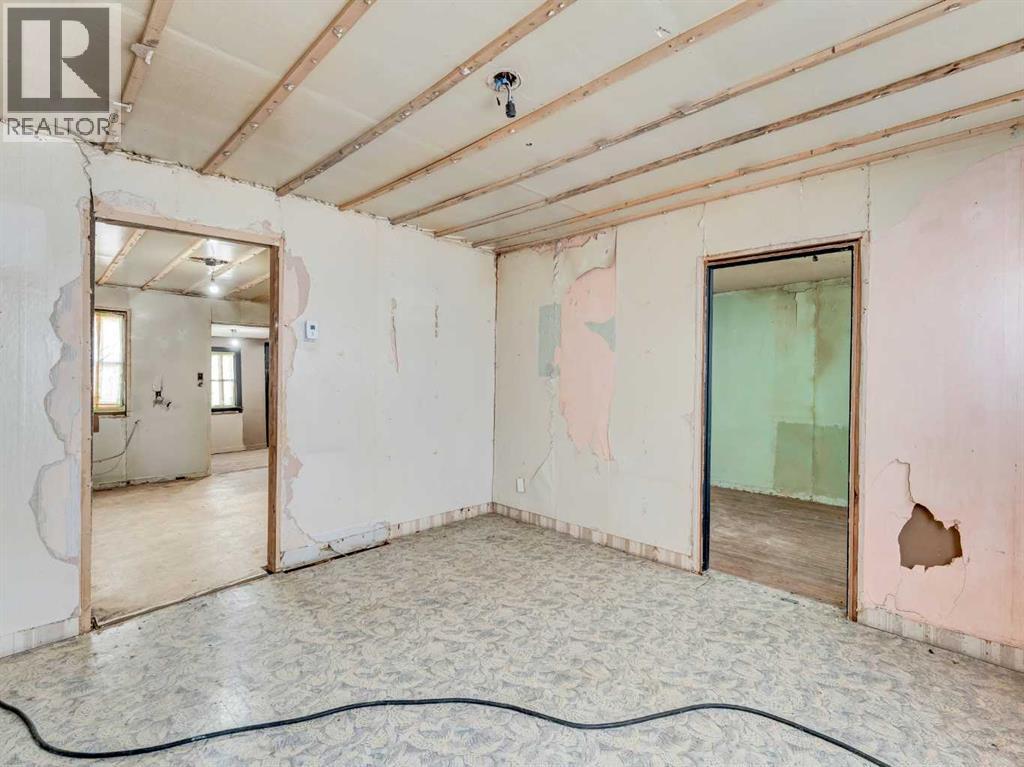 640 Pottery Street Se Property Photo 8