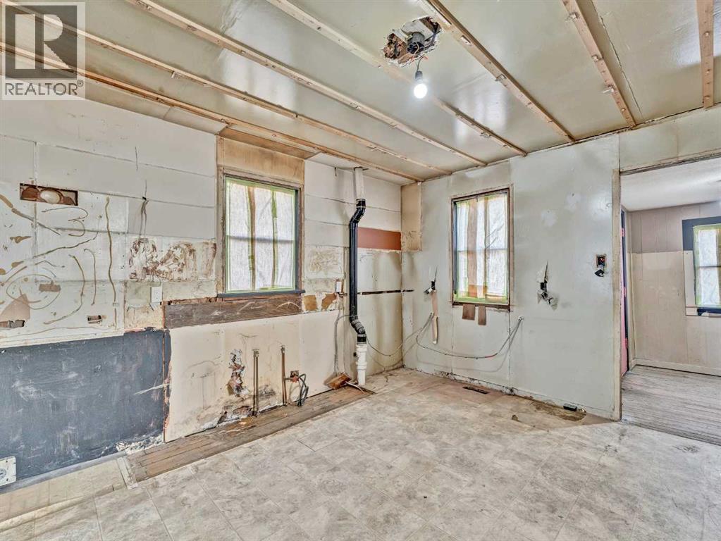 640 Pottery Street Se Property Photo 12