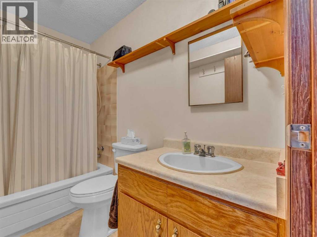 437 3 Avenue Property Photo 9