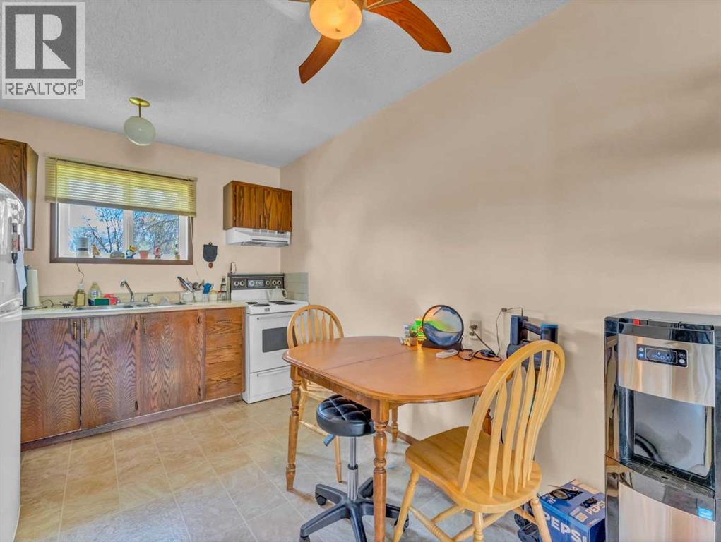 437 3 Avenue Property Photo 23
