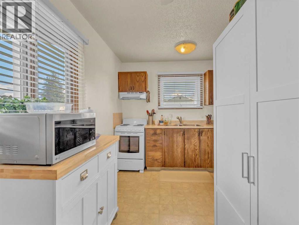 437 3 Avenue Property Photo 34