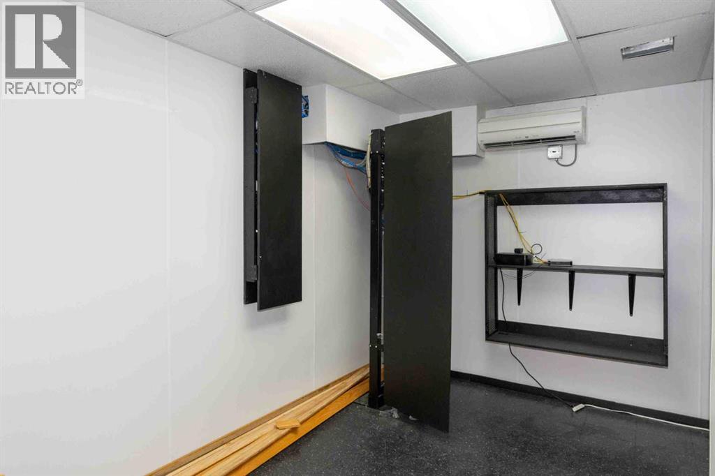 680n 300e Property Photo 11