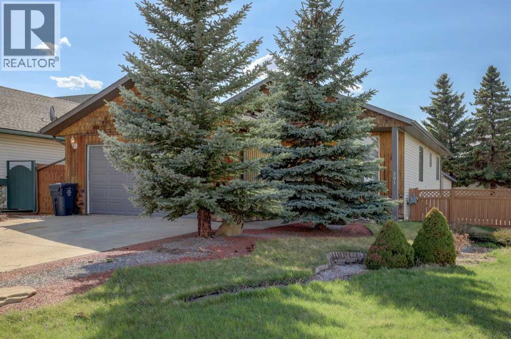 301 9 Street Property Photo 1
