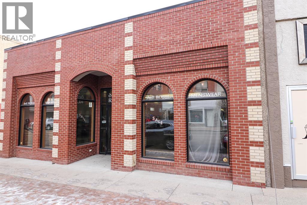 649 3 Street Se Property Photo 2