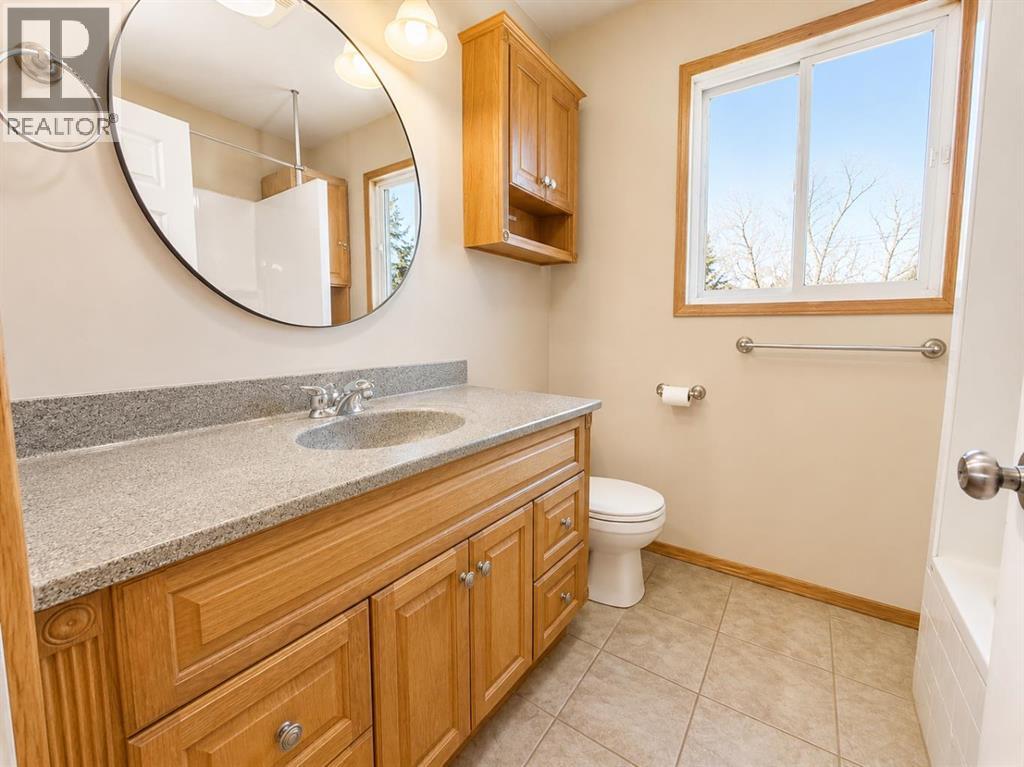 5015 Day Street Property Photo 13