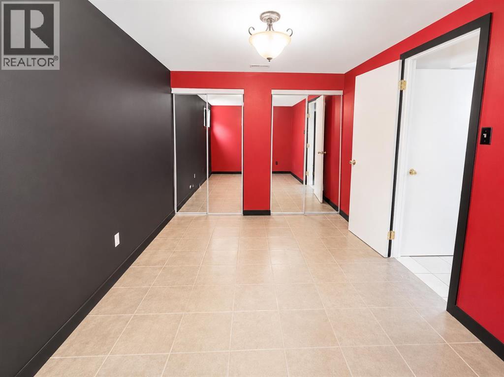 5015 Day Street Property Photo 17