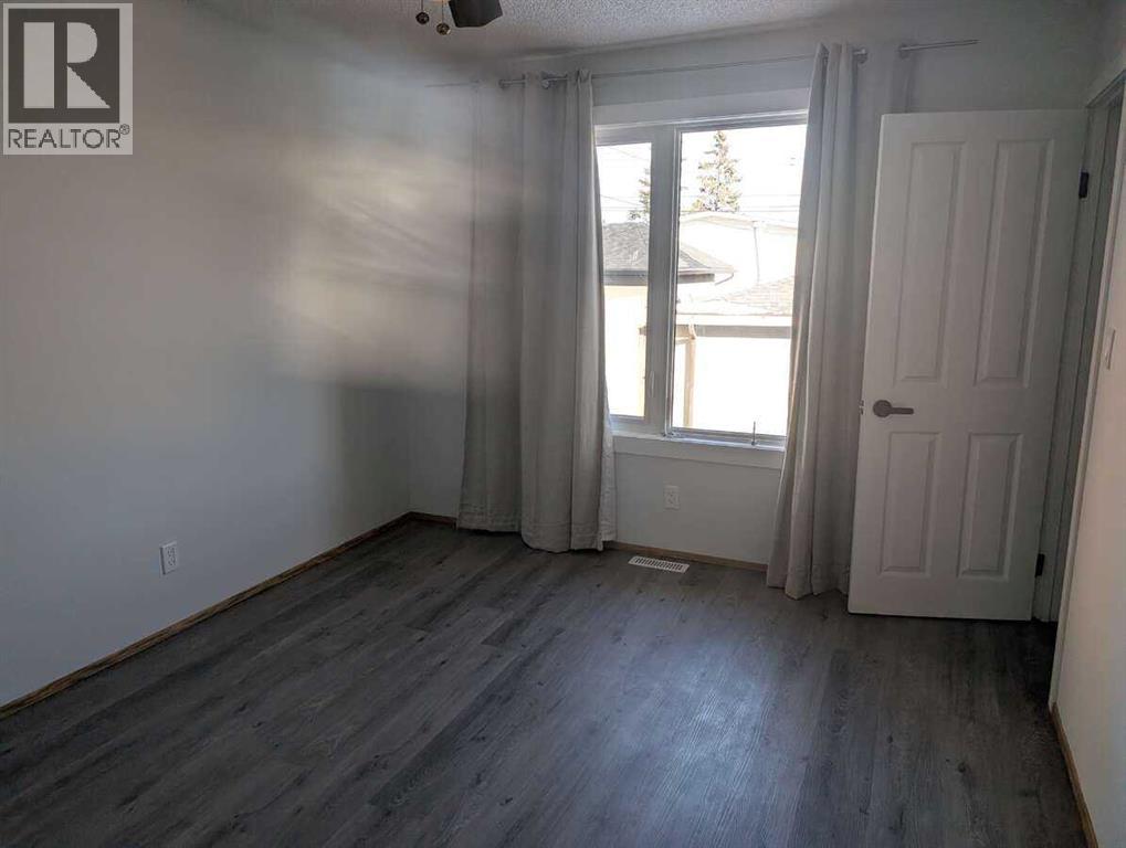 1106 39 Street Se Property Photo 15