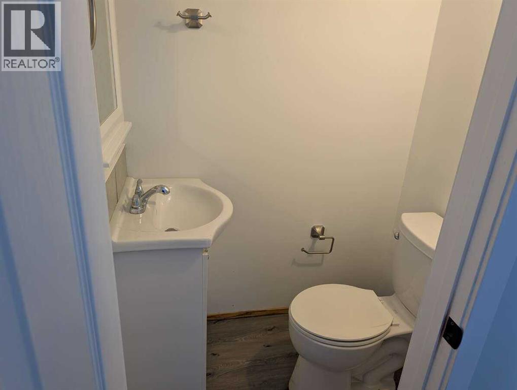 1106 39 Street Se Property Photo 17