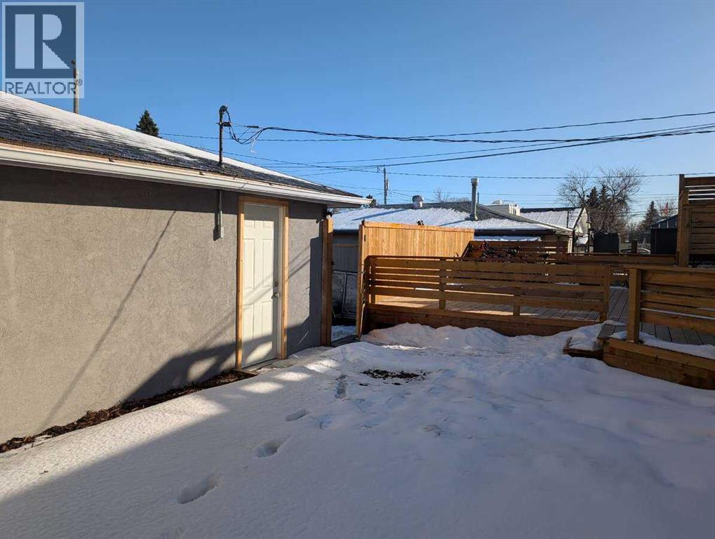1106 39 Street Se Property Photo 23