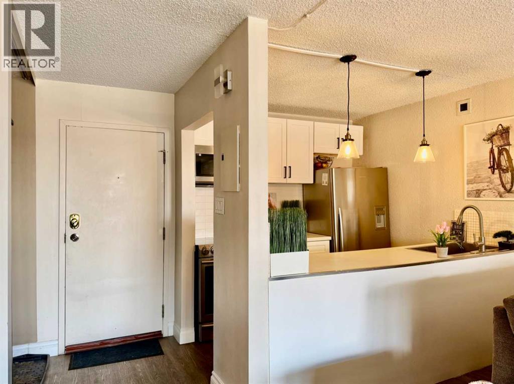 221 6 Avenue Southeast Property Photo 2