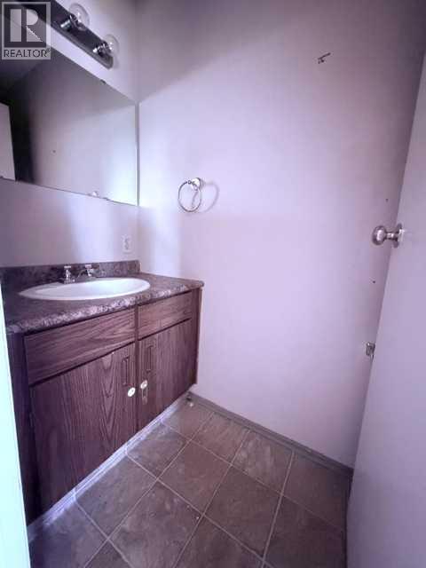 5231 6 Avenue Property Photo 5