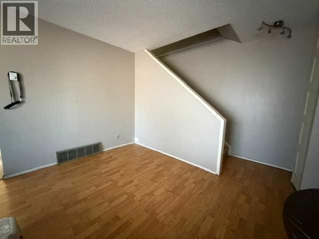 5231 6 Avenue Property Photo 6