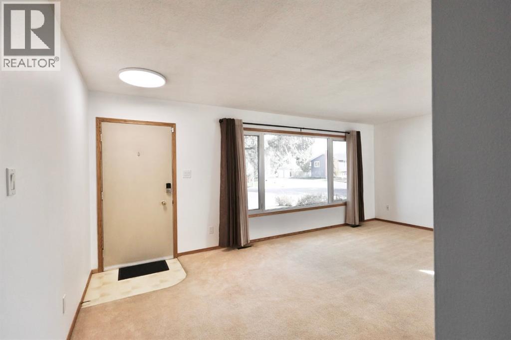 59 Greenbrook Drive E Property Photo 4