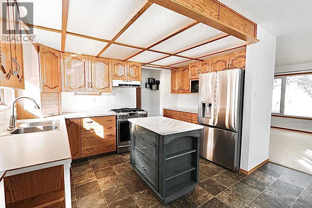 59 Greenbrook Drive E Property Photo 12