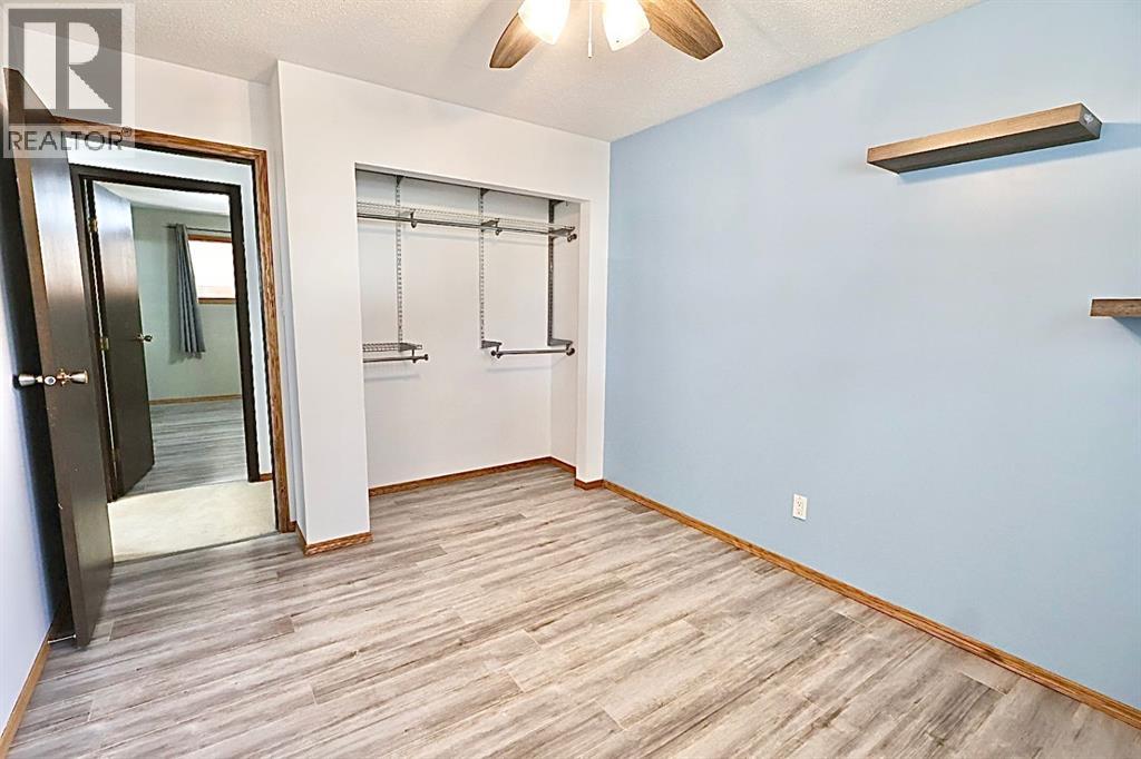 59 Greenbrook Drive E Property Photo 23