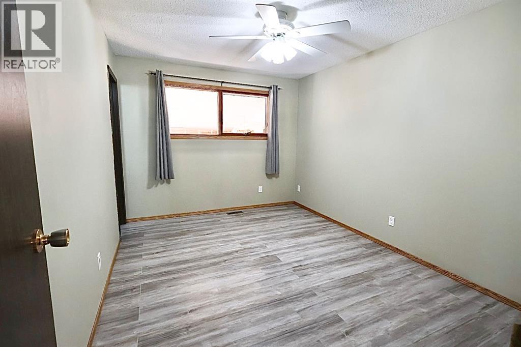 59 Greenbrook Drive E Property Photo 26
