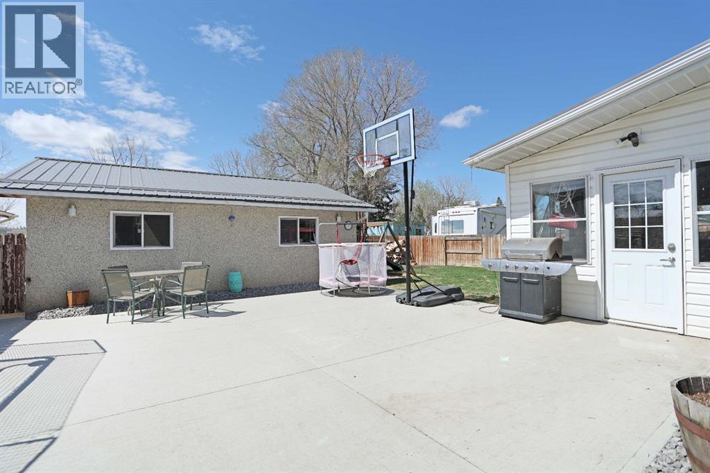 59 Greenbrook Drive E Property Photo 46