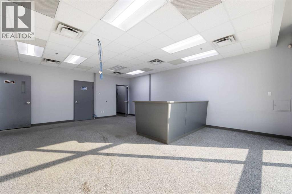 405 Taiganova Crescent Property Photo 4