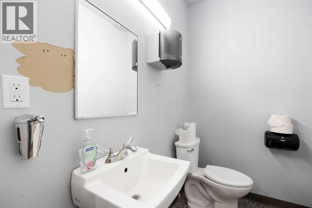 405 Taiganova Crescent Property Photo 18