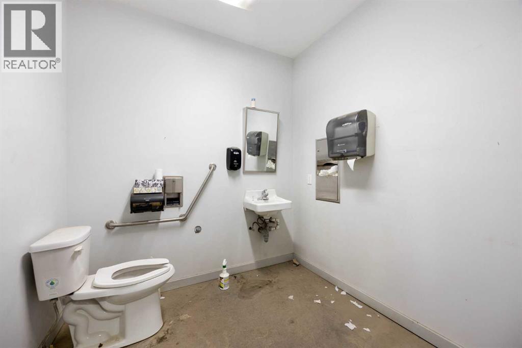 405 Taiganova Crescent Property Photo 8