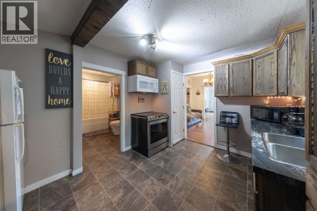 5620 49 Avenue Property Photo 9