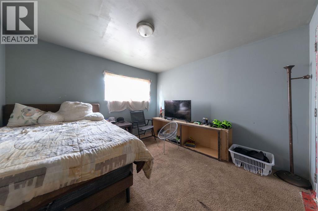 5620 49 Avenue Property Photo 14