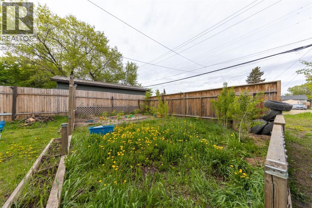 5620 49 Avenue Property Photo 16