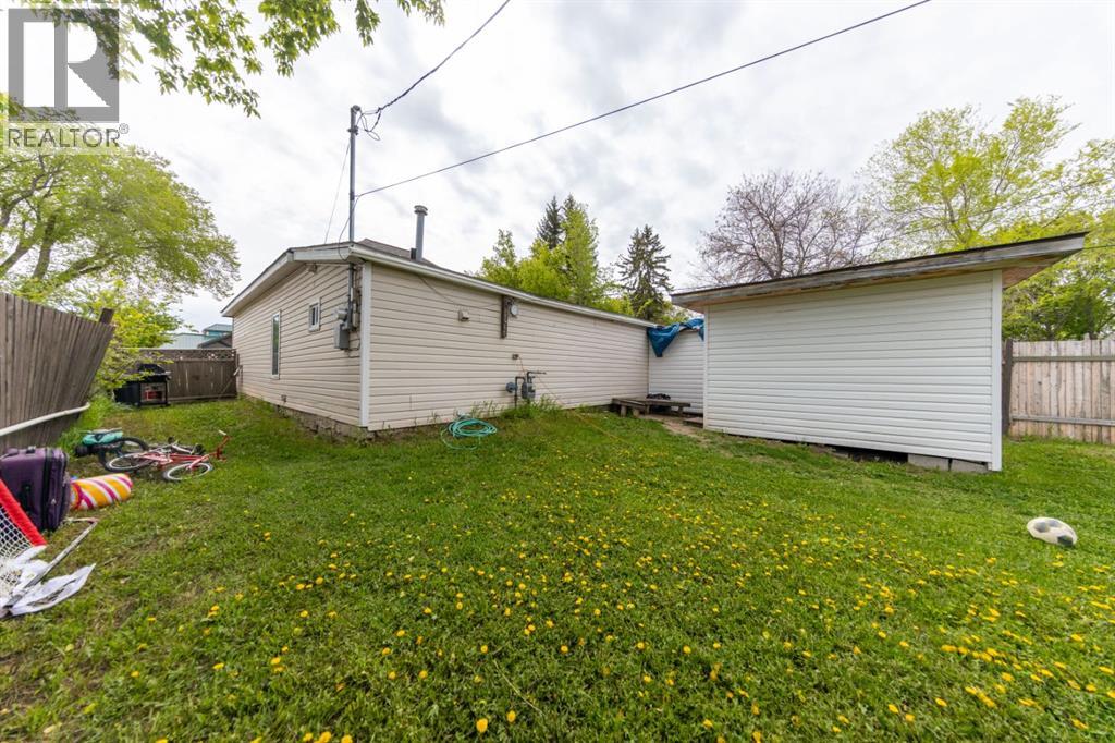 5620 49 Avenue Property Photo 18