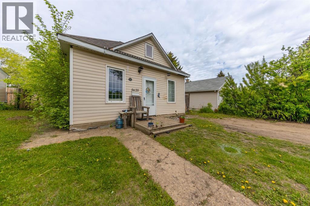 5620 49 Avenue Property Photo 19