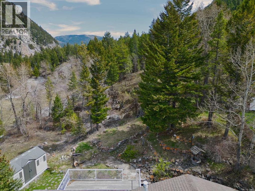 13553 18 Avenue Property Photo 2