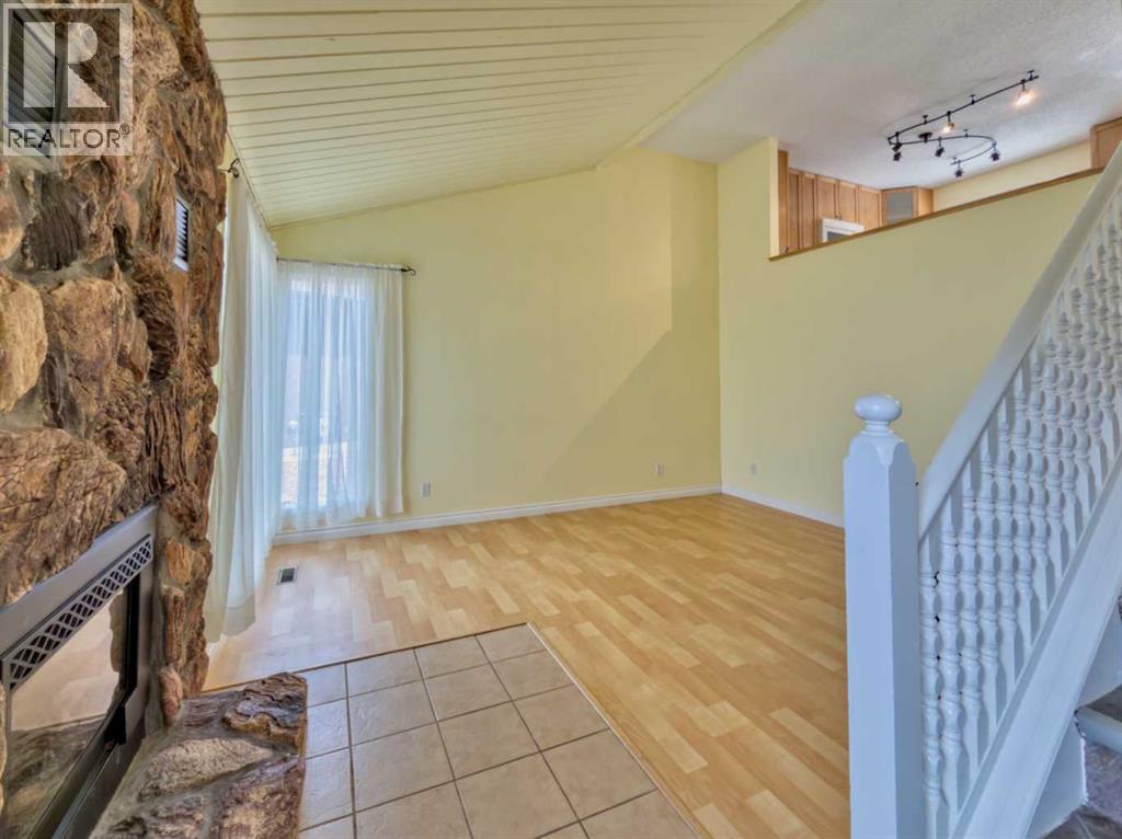 13553 18 Avenue Property Photo 6