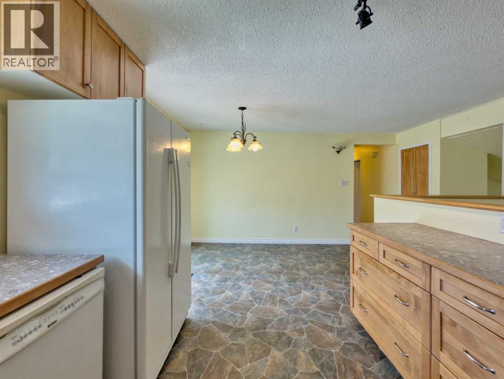 13553 18 Avenue Property Photo 12