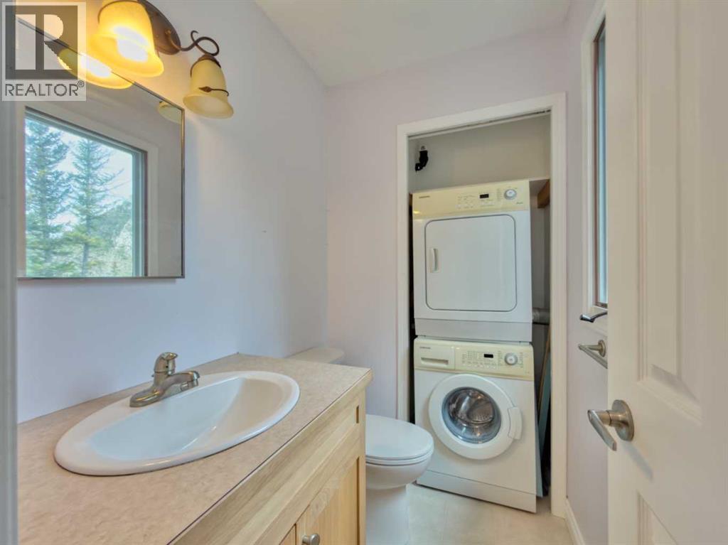 13553 18 Avenue Property Photo 16