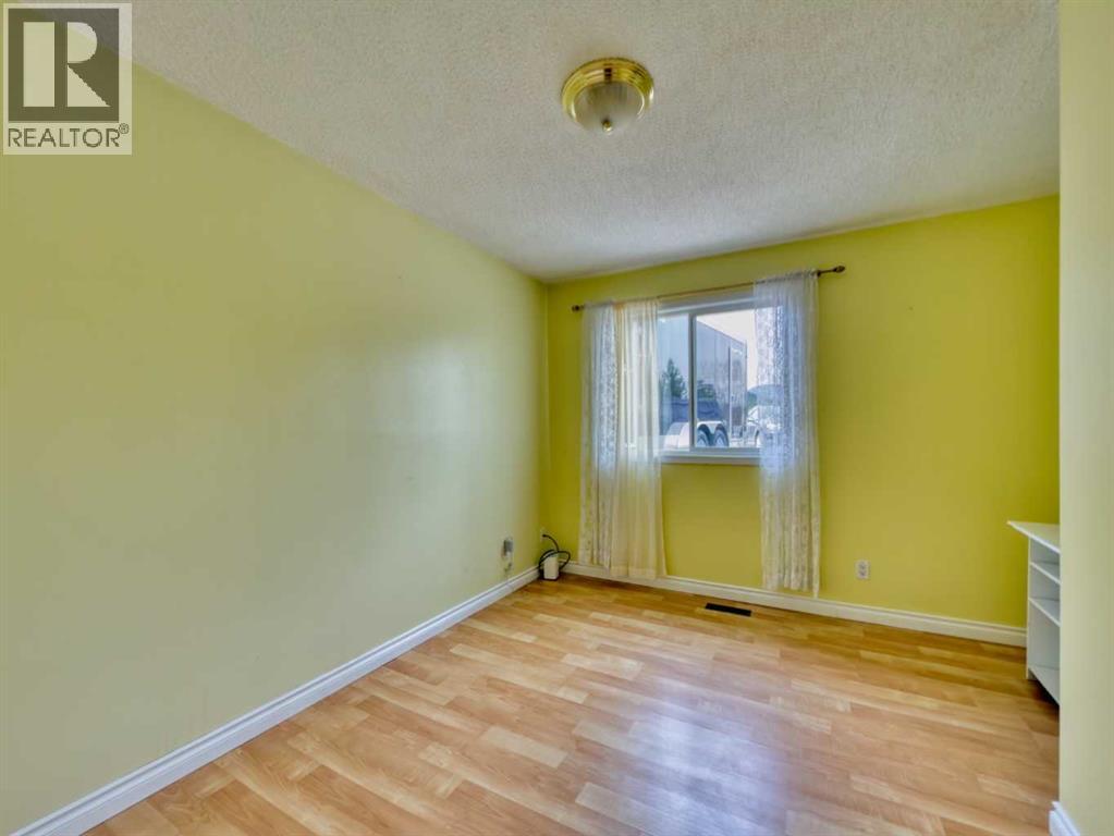 13553 18 Avenue Property Photo 17