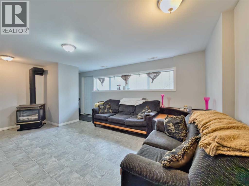 13553 18 Avenue Property Photo 20