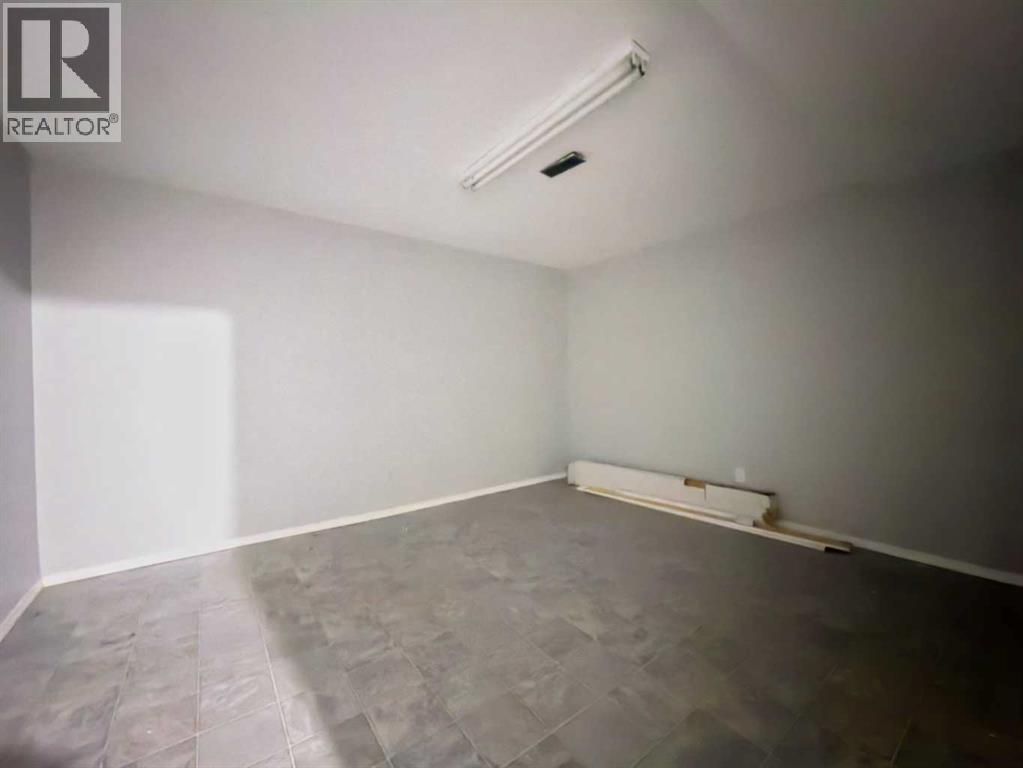 13553 18 Avenue Property Photo 27