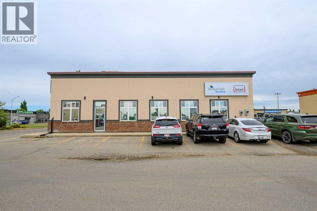 11725 105 Street Property Photo 4