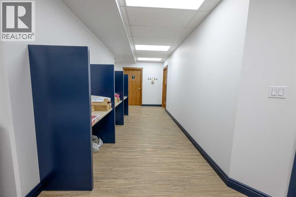 11725 105 Street Property Photo 5