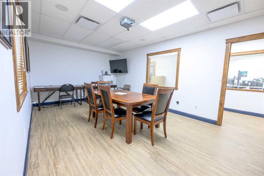 11725 105 Street Property Photo 12