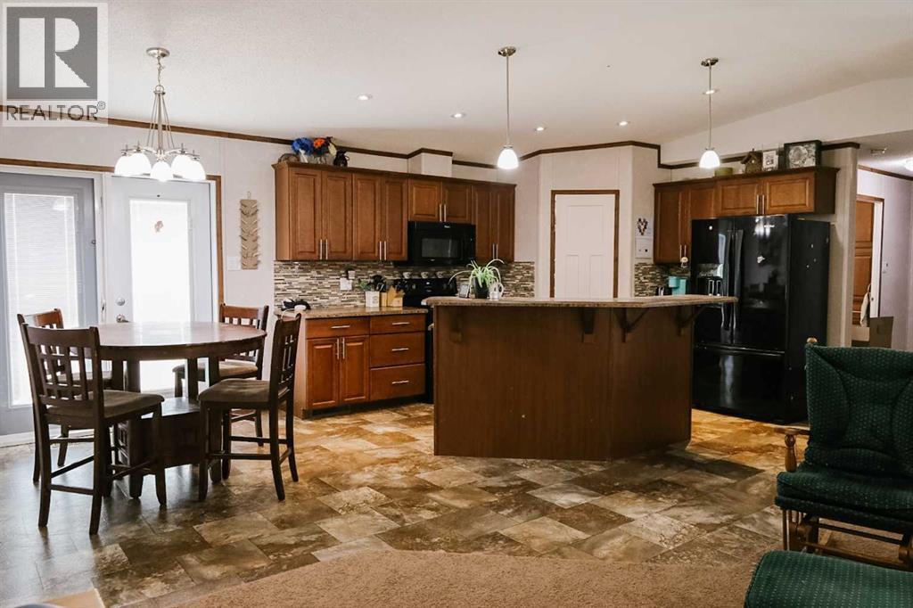 9718 103 Street Property Photo 8