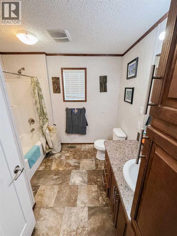 9718 103 Street Property Photo 14