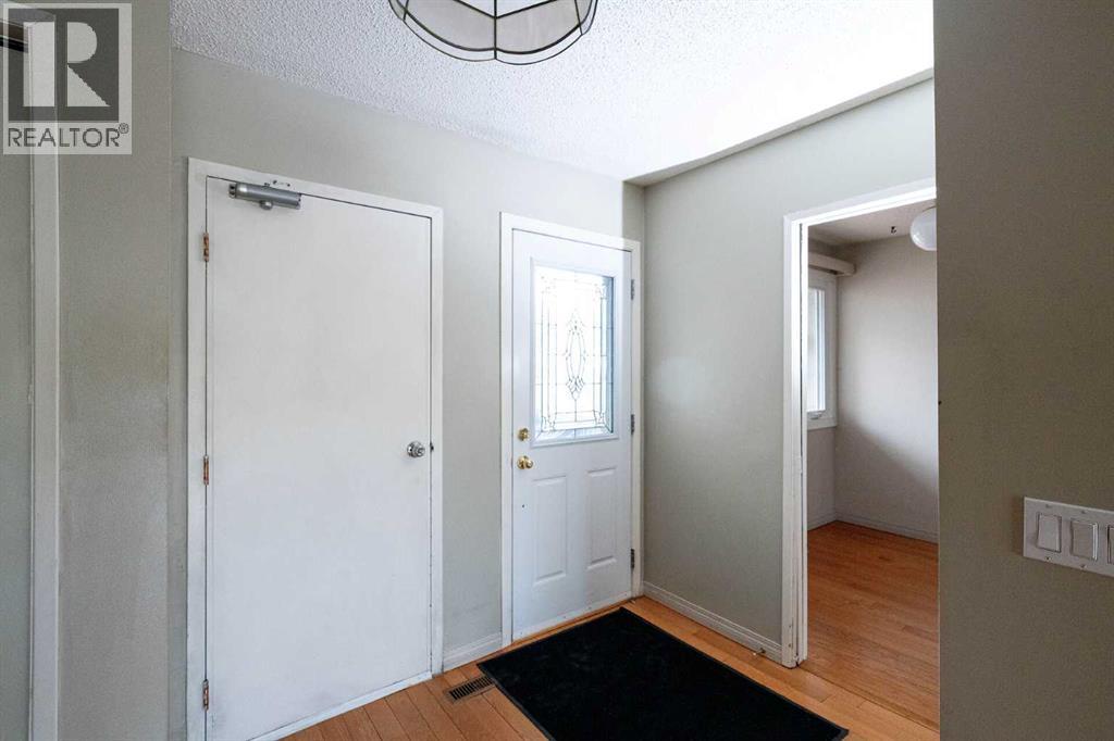 228 Theodore Place Northwest Property Photo 5