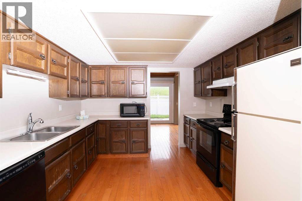 228 Theodore Place Northwest Property Photo 12